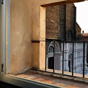 Hercolani Apartment