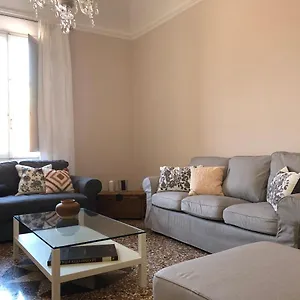 Casa Galliera Centro Apartment